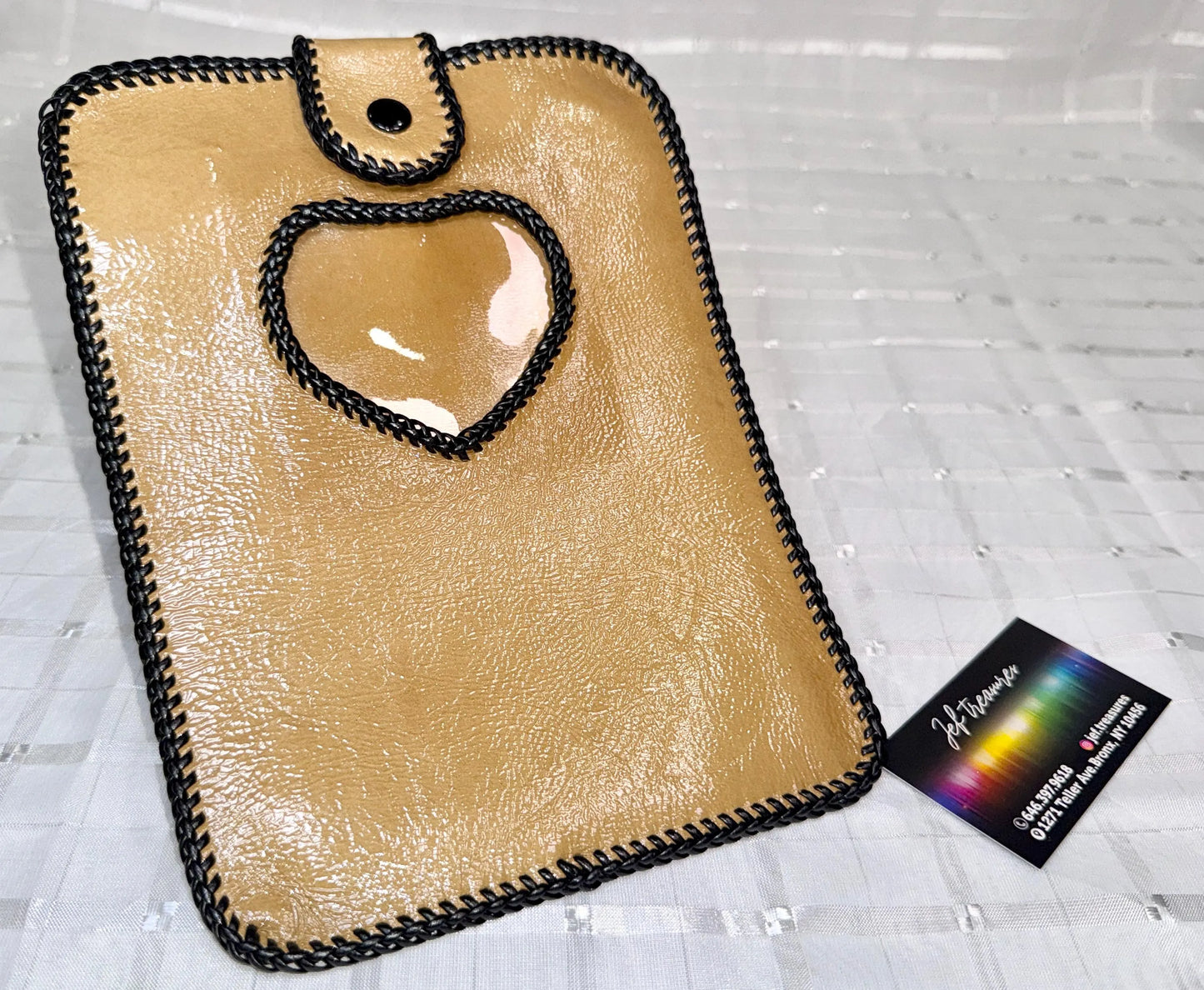 Artisan-Made 100% Leather Tablet Sleeve – Sophisticated and Durable