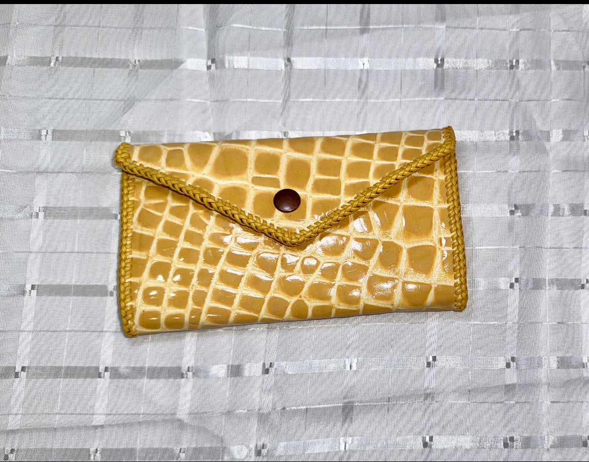 Giraffic Leather “Jef Treasures Letter Series” Clutch